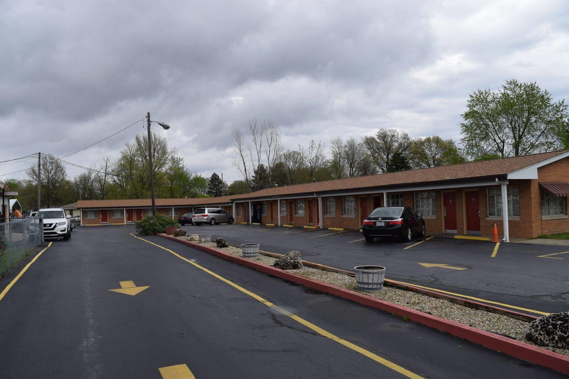 Economy Inn Taylorville Buitenkant foto