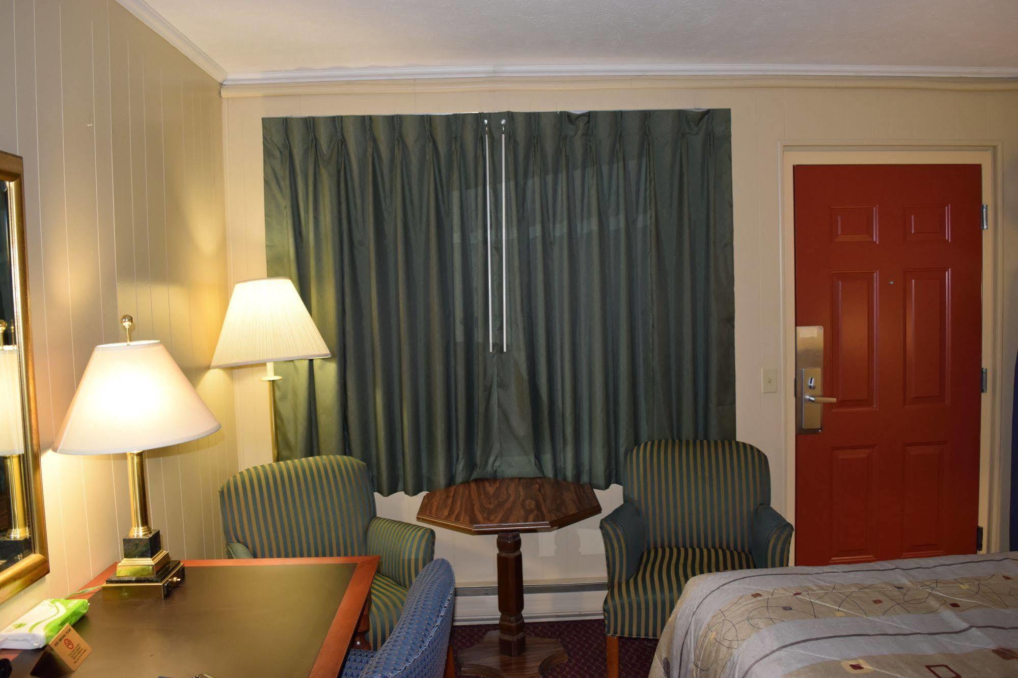 Economy Inn Taylorville Buitenkant foto