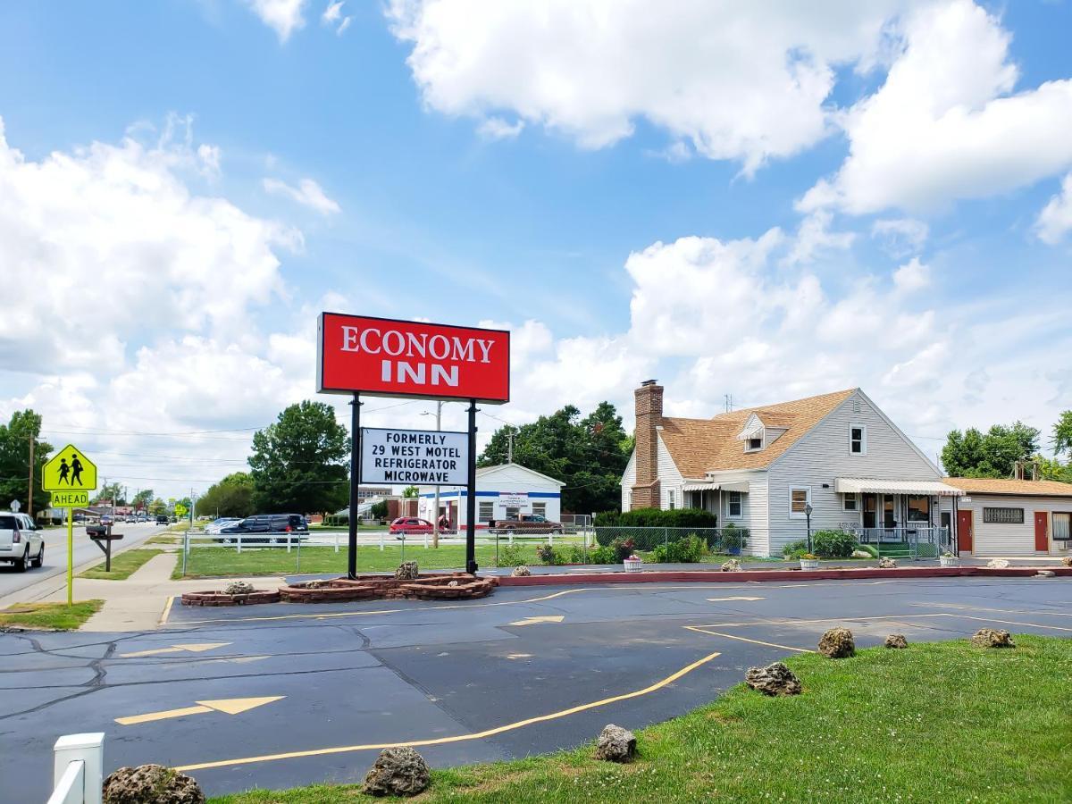 Economy Inn Taylorville Buitenkant foto